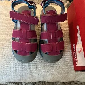 See Kai Runsize 11 girls shoes